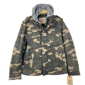 NWT Levi’s Mens Hooded Camo Military Trucker Jacket Size M Green Removeable Hood